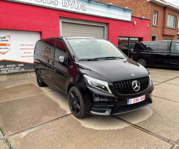 Mercedes V 300 D AMG LUCHTVERING LANG PANO LEDER LED  19